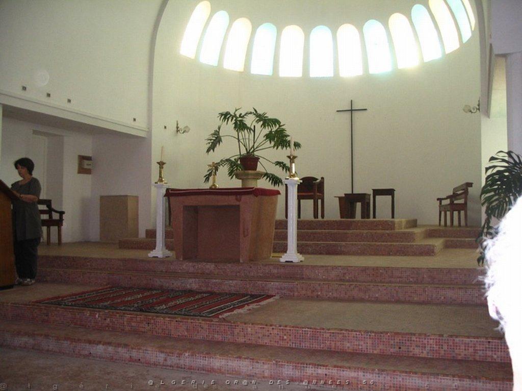 ORAN MAI 2008 3031 la basilique de Santa Cruz.jpg